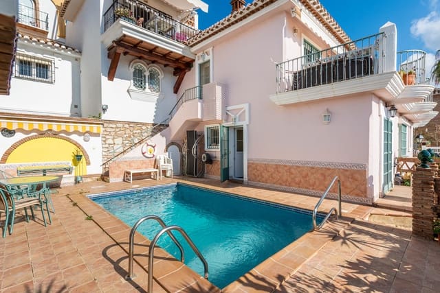 3 soveværelse Byhus til salg i Mijas Costa, Mijas med swimmingpool - € 499.000 (Ref: 9419162)