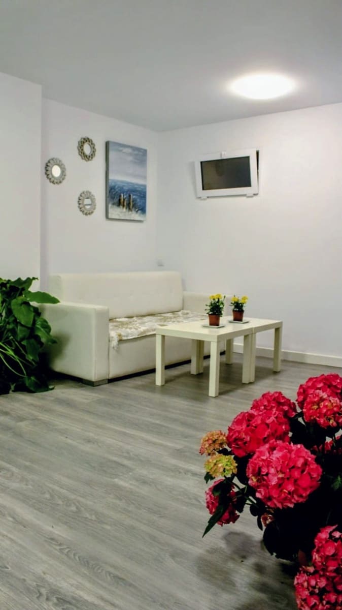 4 makuuhuone Huvila myytävänä paikassa Benahavis mukana uima-altaan 
autotalli - 679 000 € (Ref: 9419164)