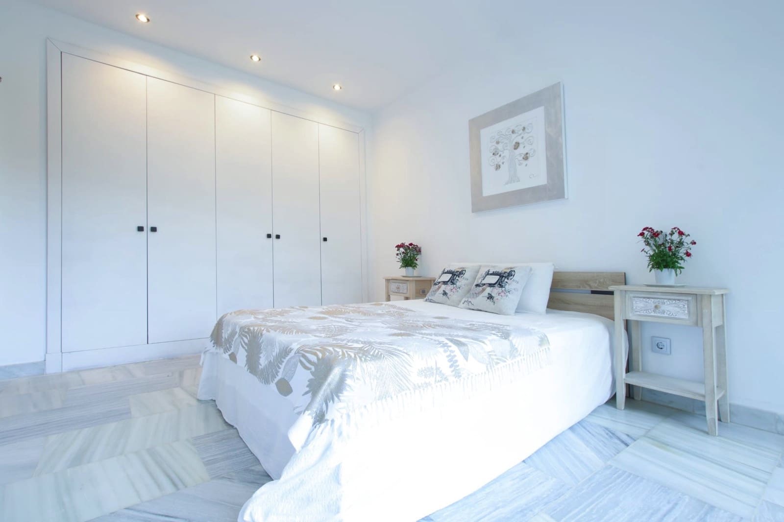 4 makuuhuone Huvila myytävänä paikassa Benahavis mukana uima-altaan 
autotalli - 679 000 € (Ref: 9419164)