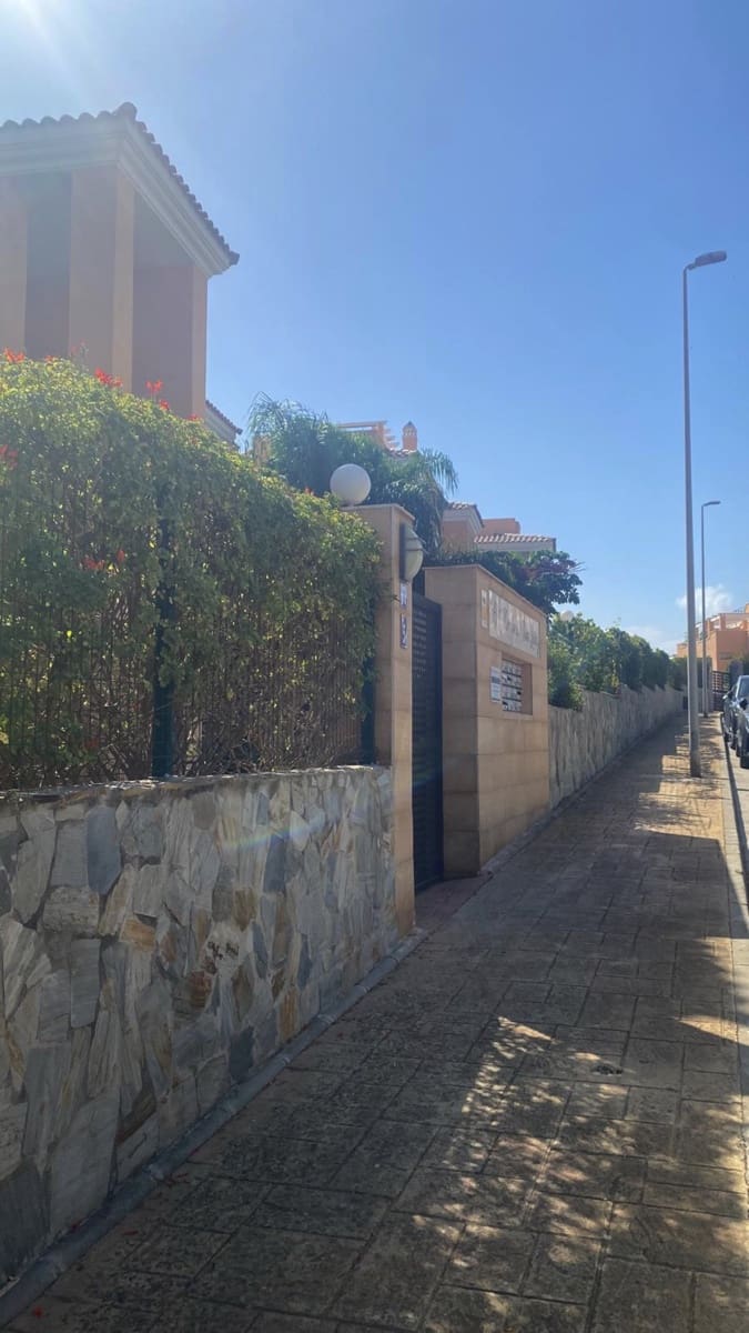 Apartamento de 1 habitación en Casares en venta con piscina garaje - 265.000 € (Ref: 9419165)