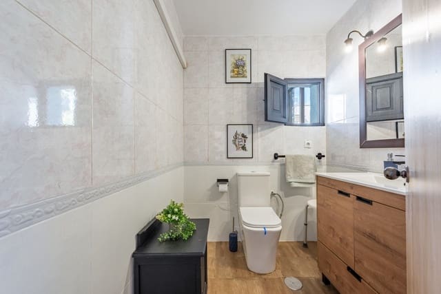 Casa de 4 habitaciones en Mijas Costa, Mijas en venta con garaje - 375.000 € (Ref: 9419172)