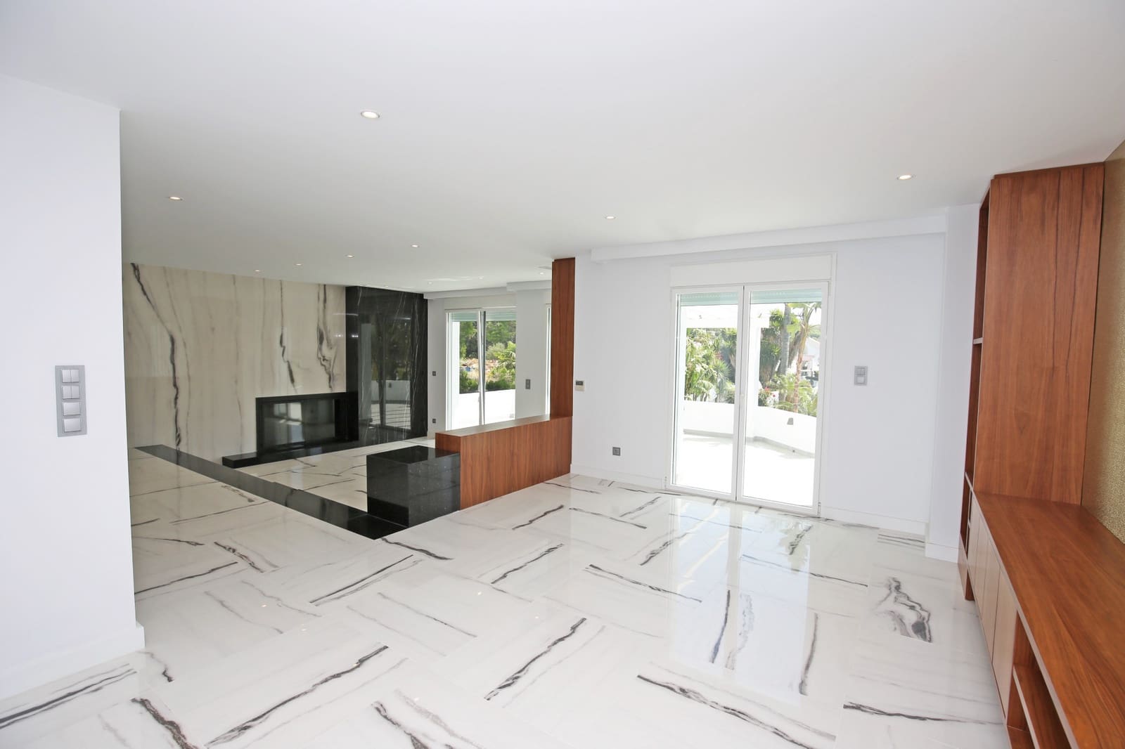 5 slaapkamer Huis te koop in Nueva Andalucia met zwembad - € 1.850.000 (Ref: 9429522)