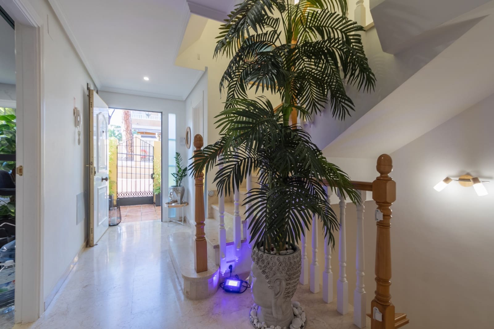 4 sypialnia Dom na sprzedaż w Sitio de Calahonda z basenem garażem - 660 000 € (Ref: 9439529)