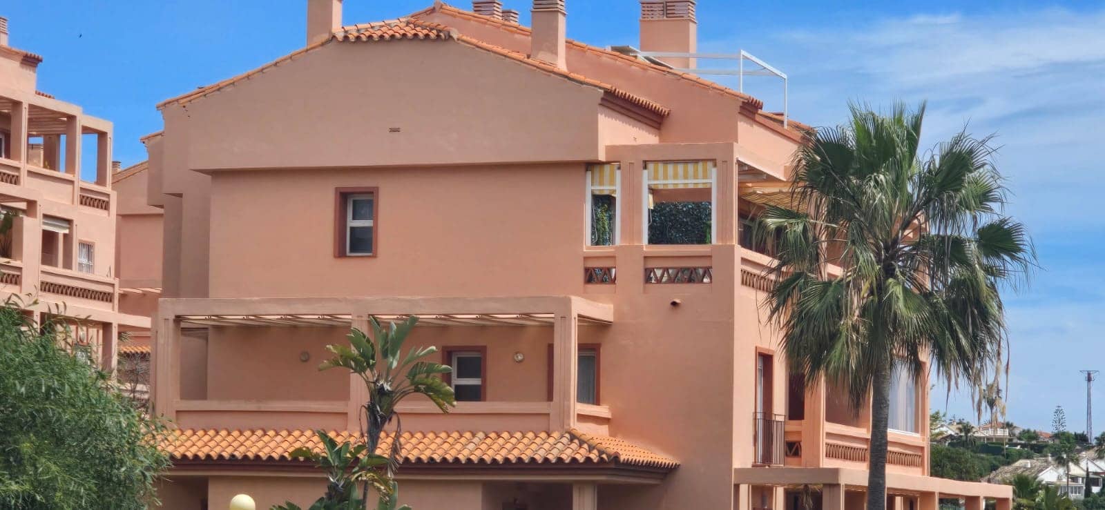 3 slaapkamer Penthouse te koop in El Faro met zwembad garage - € 385.000 (Ref: 9439531)