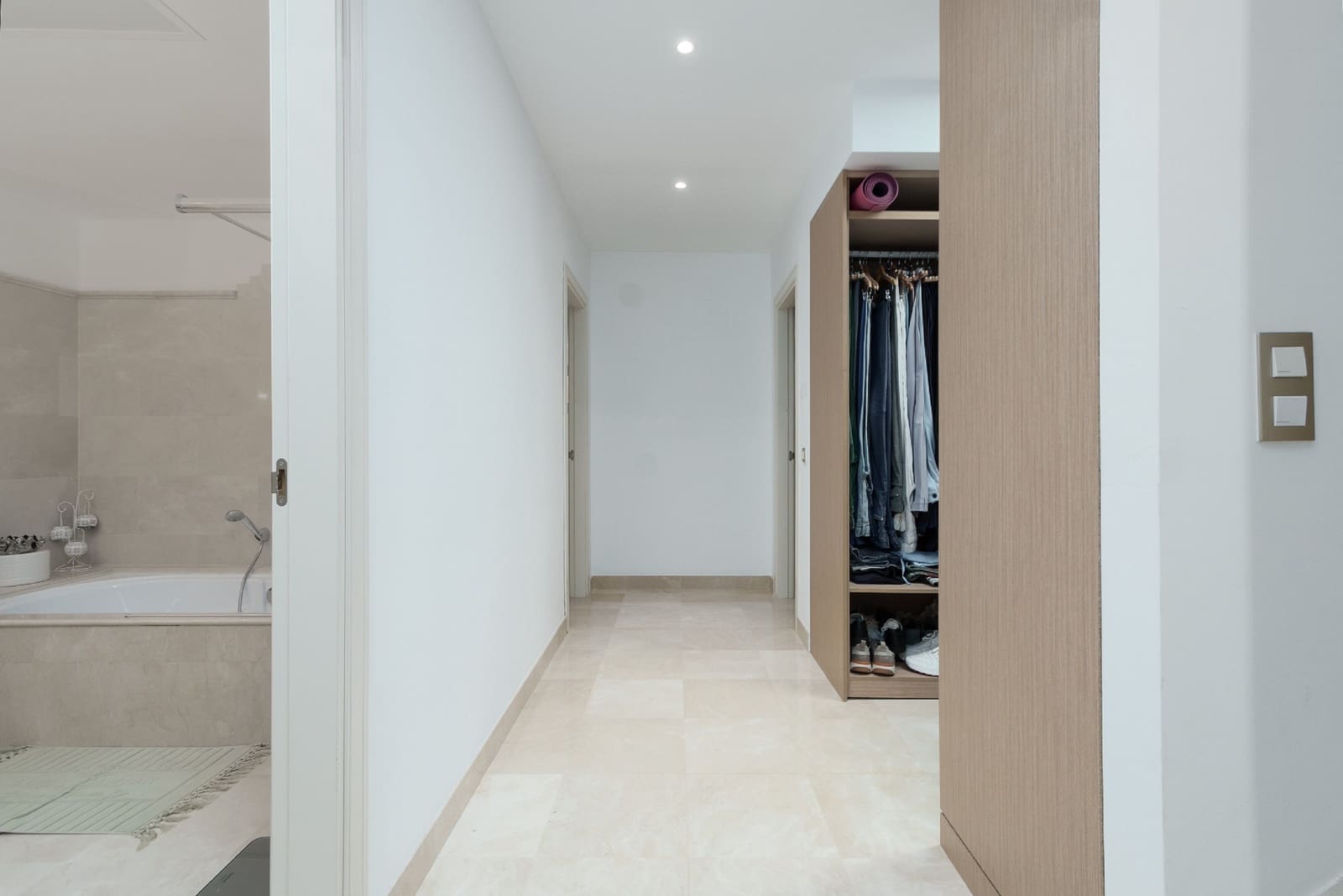 3 chambre Maison de Ville à vendre à Benahavis avec piscine garage - 825 000 € (Ref: 9439532)