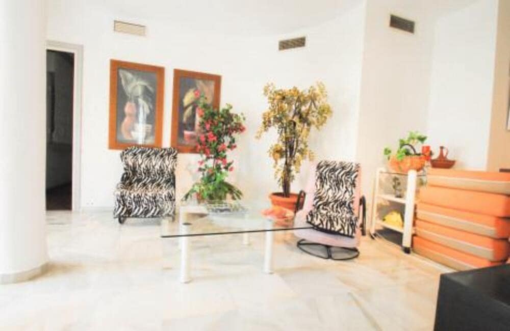 Apartamento de 5 habitaciones en Marbella en venta con piscina garaje - 740.000 € (Ref: 9439533)