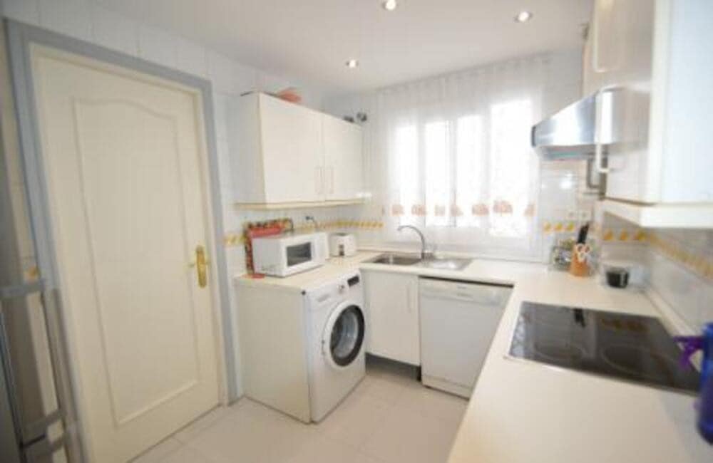 Apartamento de 5 habitaciones en Marbella en venta con piscina garaje - 740.000 € (Ref: 9439533)