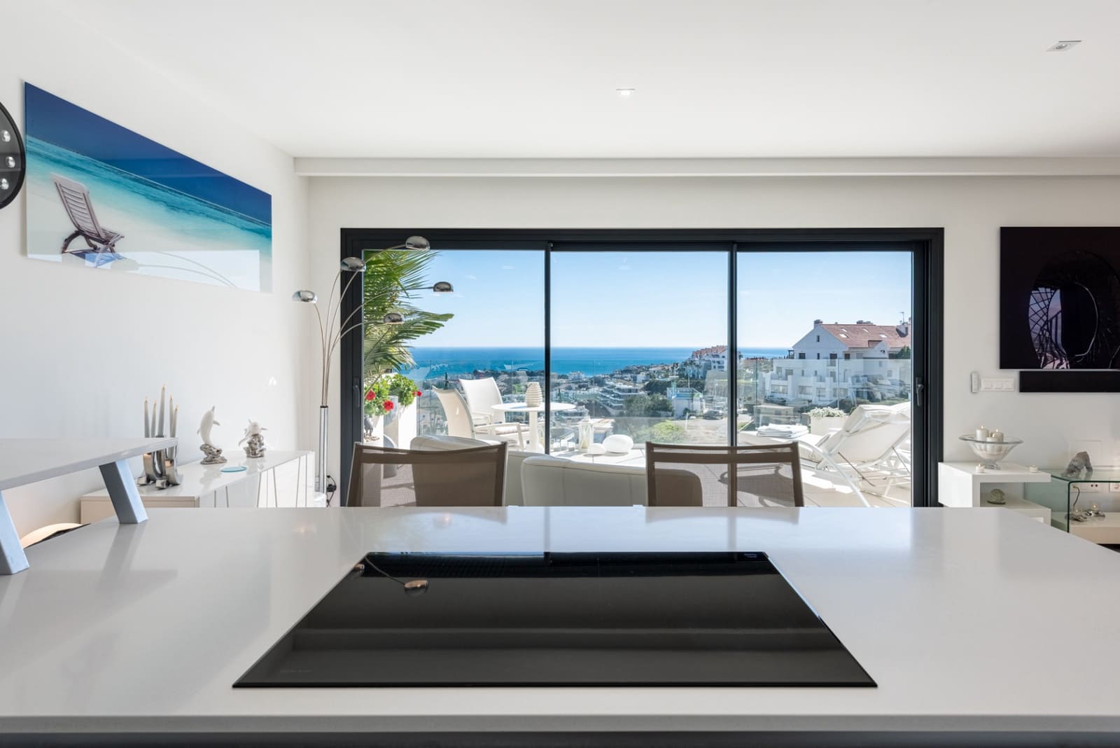 2 soverom Penthouse til salgs i La Cala de Mijas med svømmebasseng garasje - € 995 000 (Ref: 9445858)