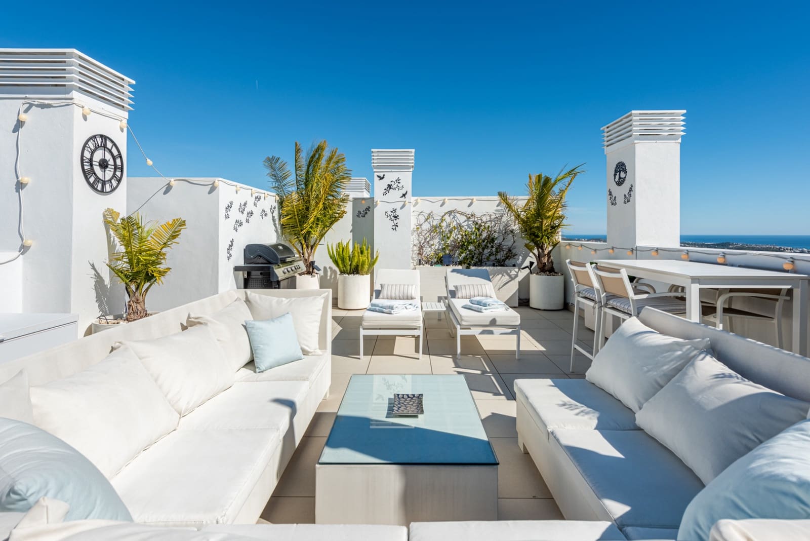 2 soverom Penthouse til salgs i La Cala de Mijas med svømmebasseng garasje - € 995 000 (Ref: 9445858)