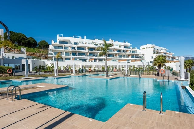 2 sypialnia Penthouse na sprzedaż w La Cala de Mijas, Mijas z basenem garażem - 995 000 € (Ref: 9445858)