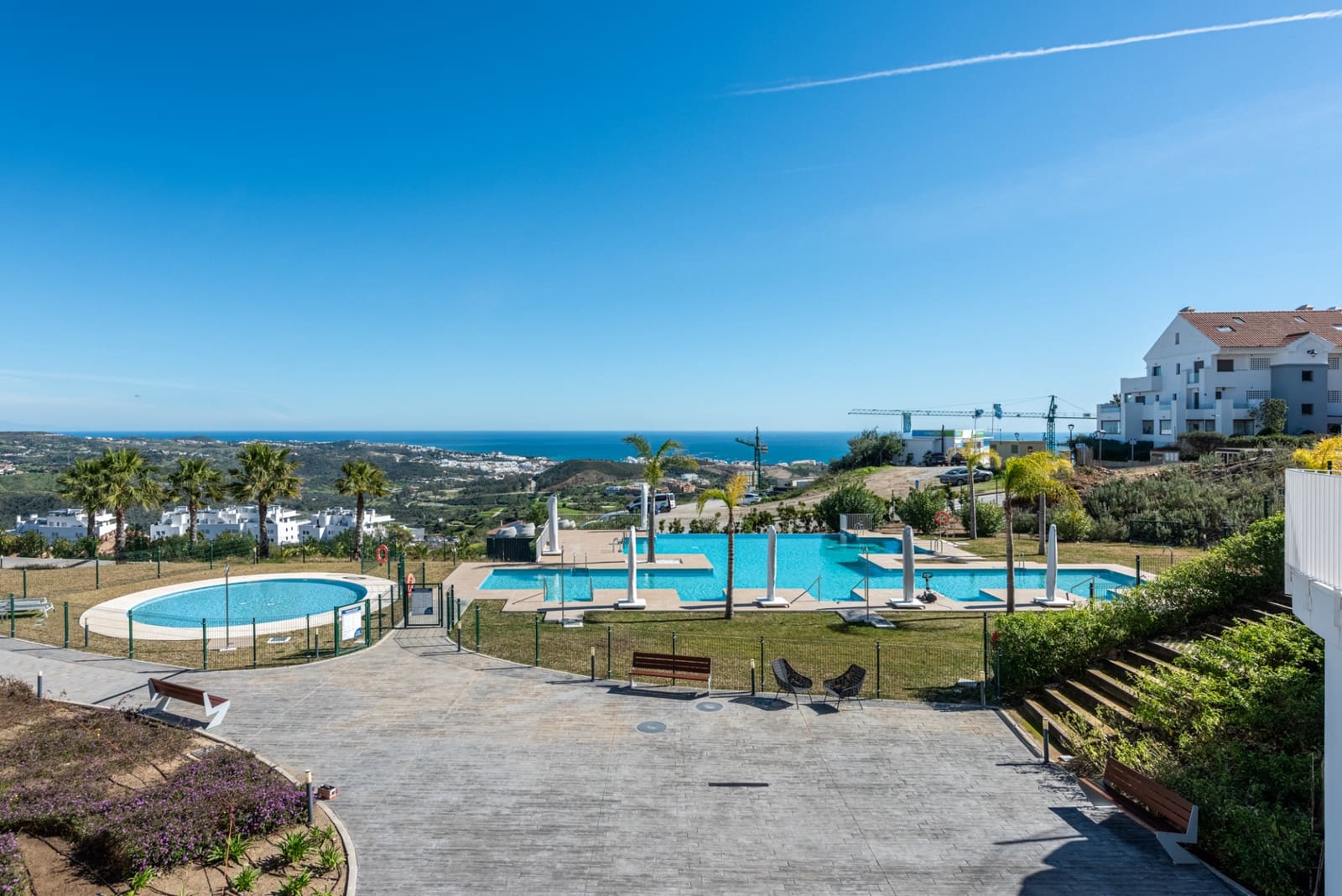 2 soverom Penthouse til salgs i La Cala de Mijas med svømmebasseng garasje - € 995 000 (Ref: 9445858)