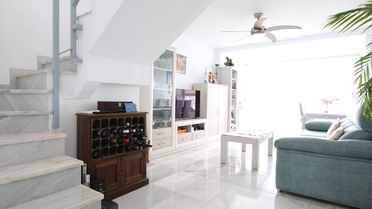 1 soverom Penthouse til salgs i Riviera del Sol med svømmebasseng - € 295 000 (Ref: 9448849)