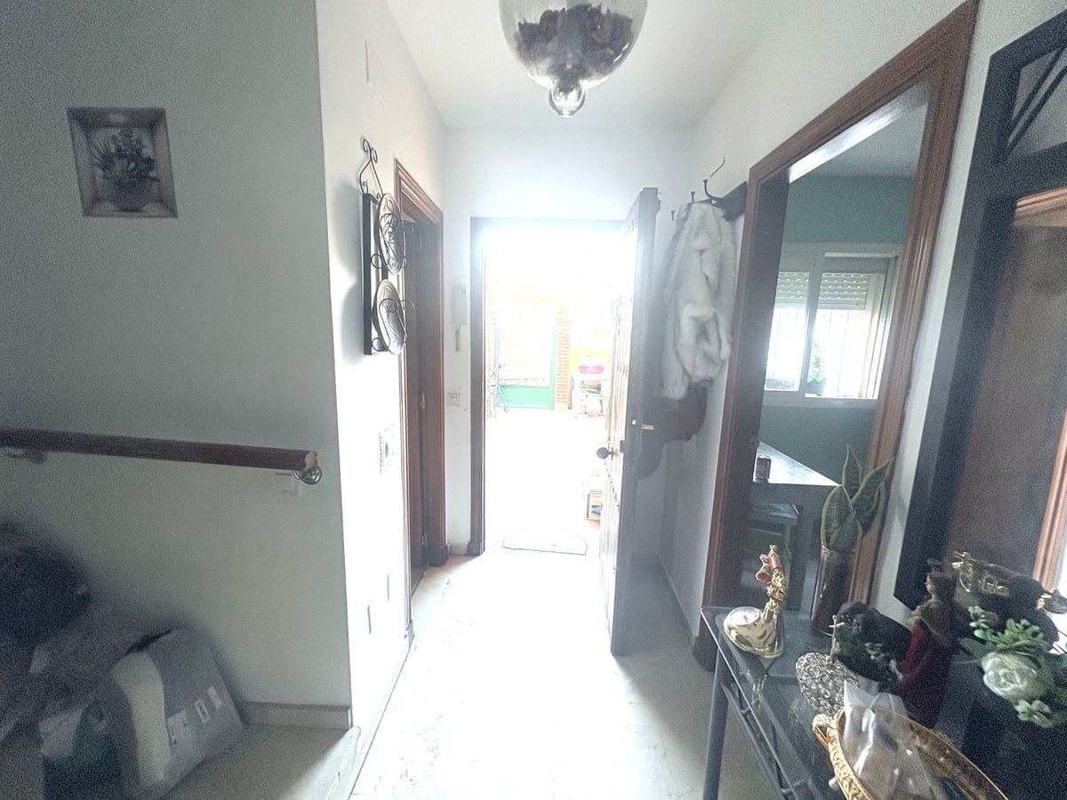 4 slaapkamer Huis te koop in San Pedro de Alcantara met zwembad garage - € 449.000 (Ref: 9448851)