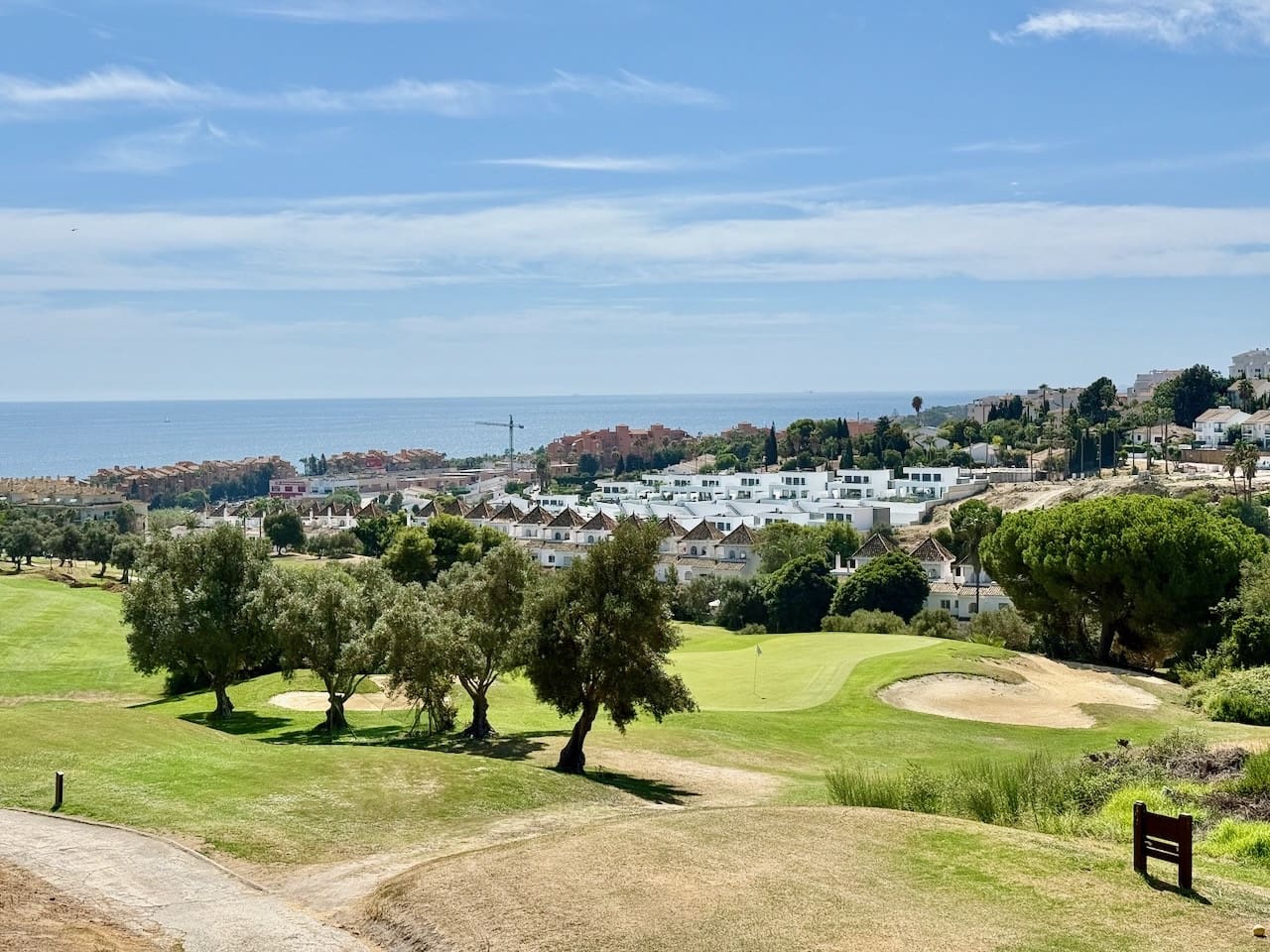 3 sypialnia Apartament na sprzedaż w La Duquesa / Puerto de la Duquesa z basenem garażem - 325 000 € (Ref: 9468148)