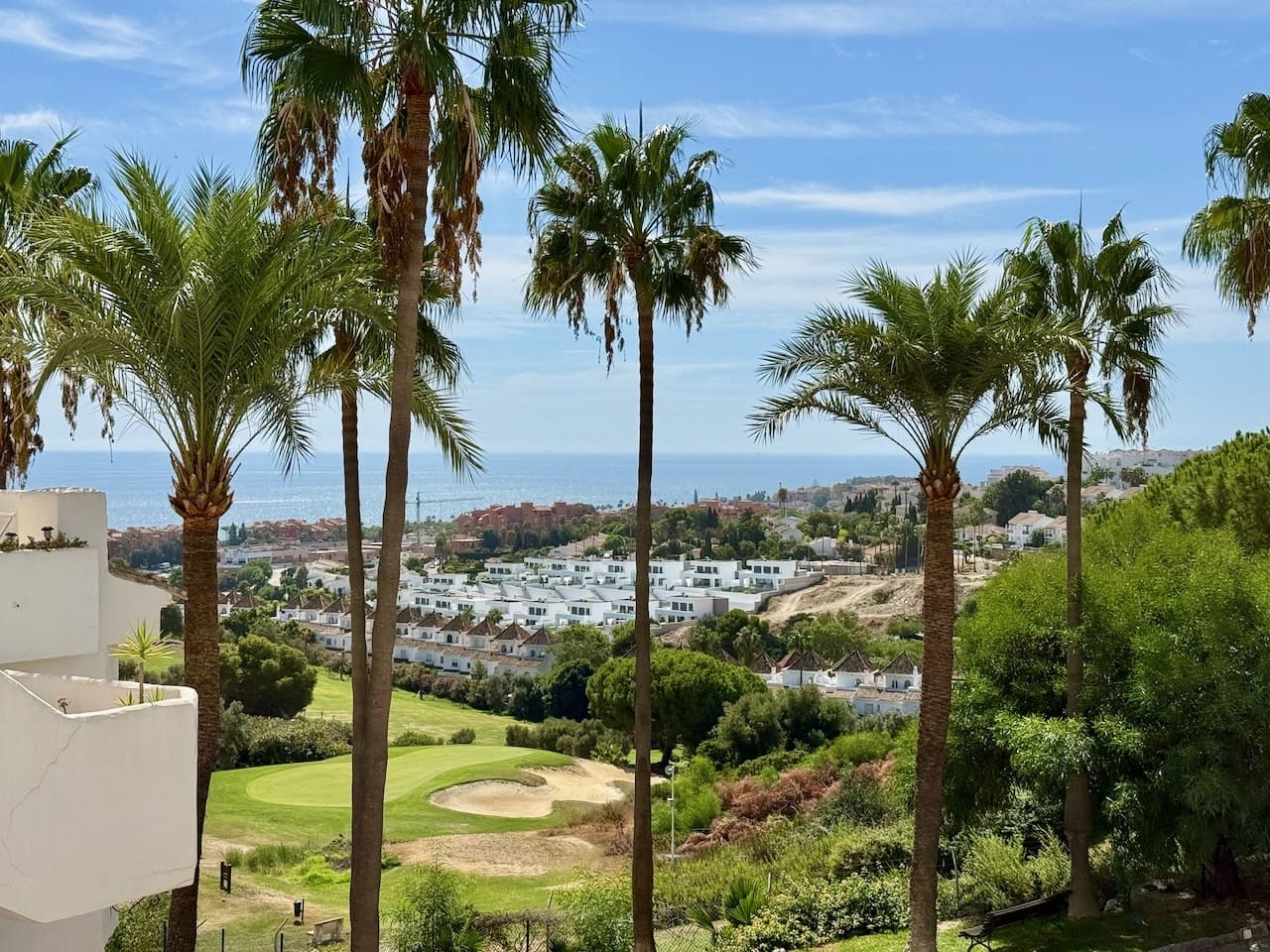 3 sypialnia Apartament na sprzedaż w La Duquesa / Puerto de la Duquesa z basenem garażem - 325 000 € (Ref: 9468148)