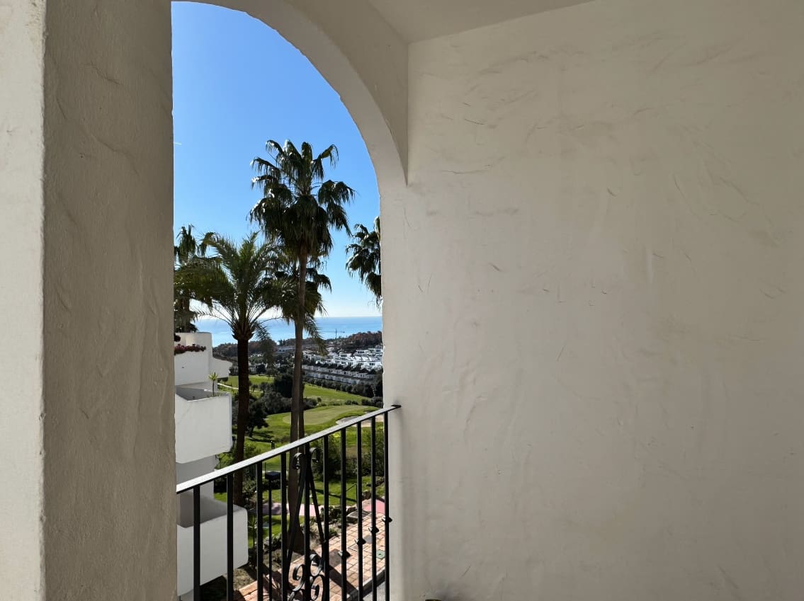 3 bedroom Apartment for sale in La Duquesa / Puerto de la Duquesa with pool garage - € 325,000 (Ref: 9468148)