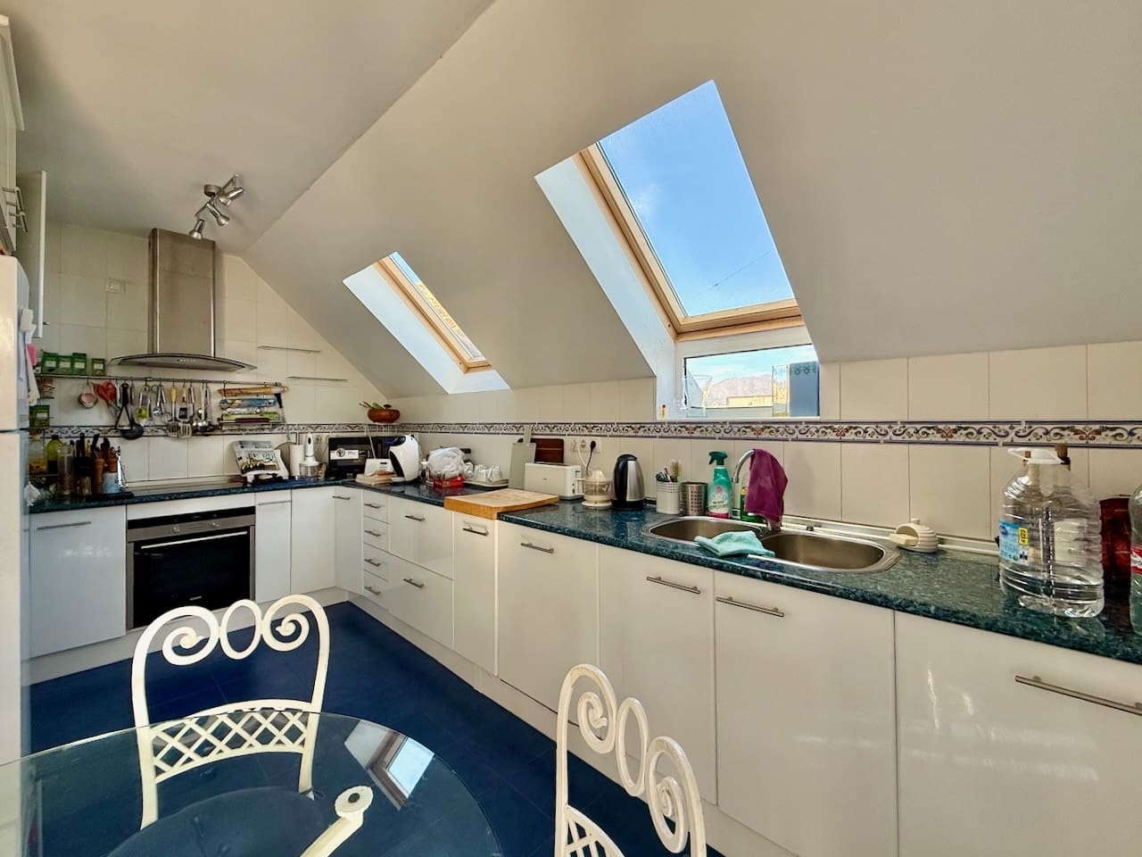 3 quarto Penthouse para venda em Manilva com piscina garagem - 690 000 € (Ref: 9468149)