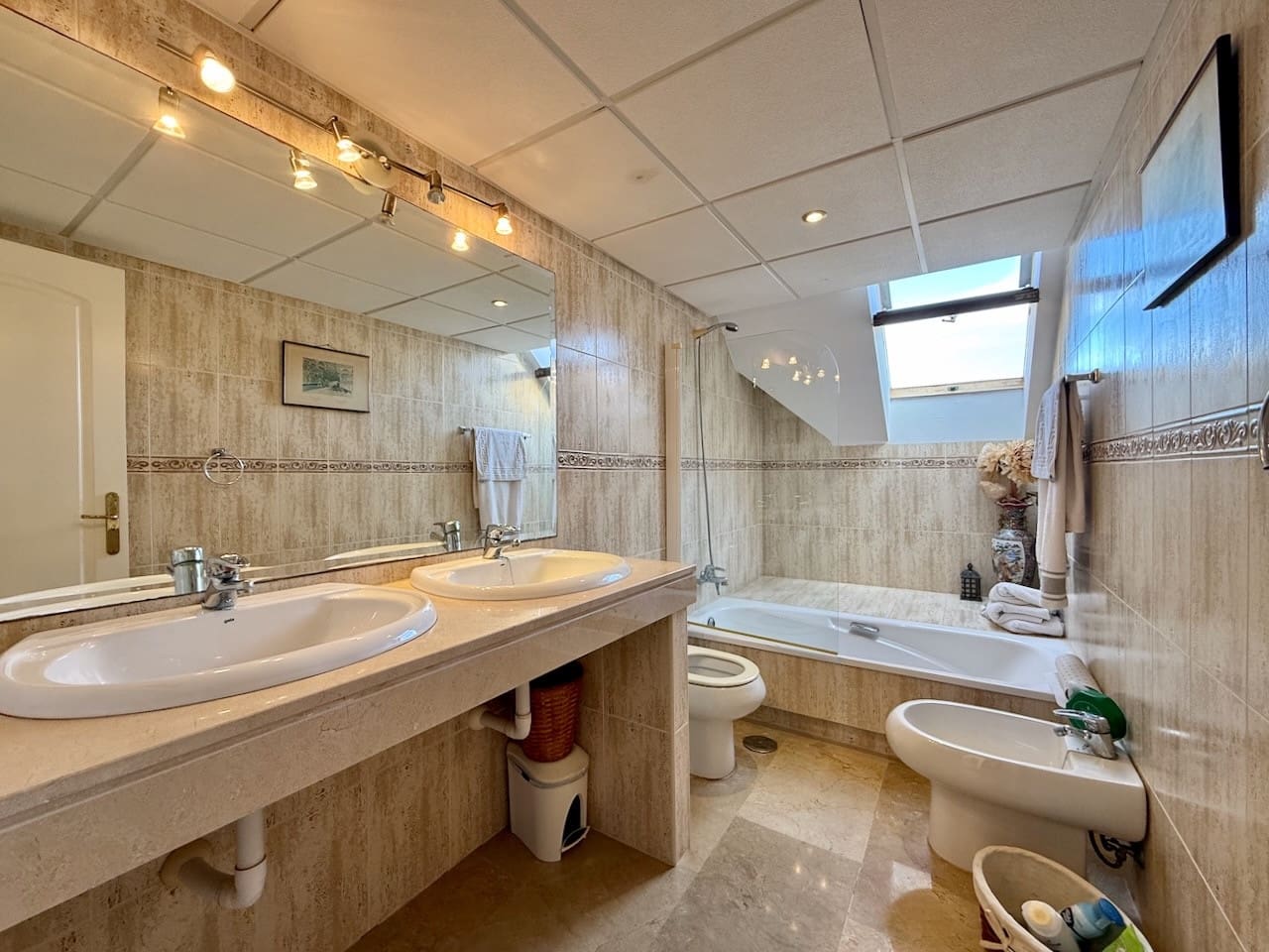 3 quarto Penthouse para venda em Manilva com piscina garagem - 690 000 € (Ref: 9468149)