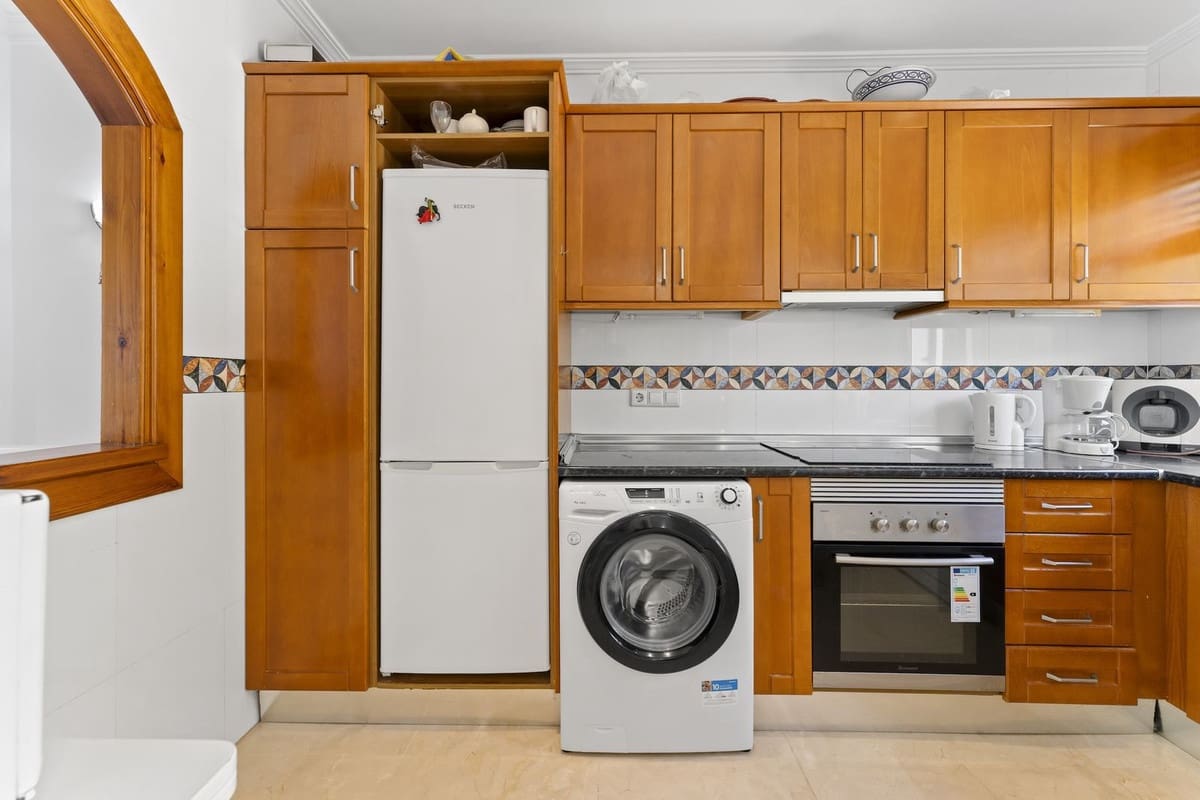 2 bedroom Apartment for sale in Mijas with pool garage - € 349,000 (Ref: 9470493)