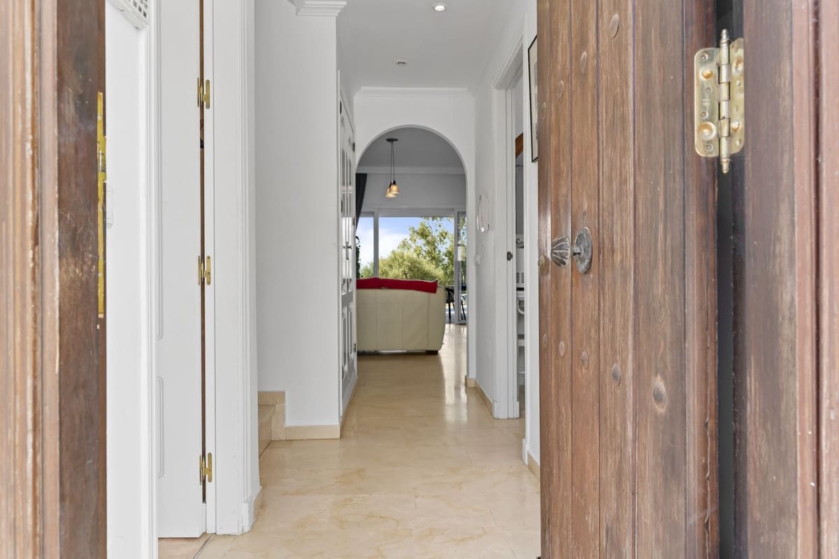 2 bedroom Apartment for sale in Mijas with pool garage - € 349,000 (Ref: 9470493)