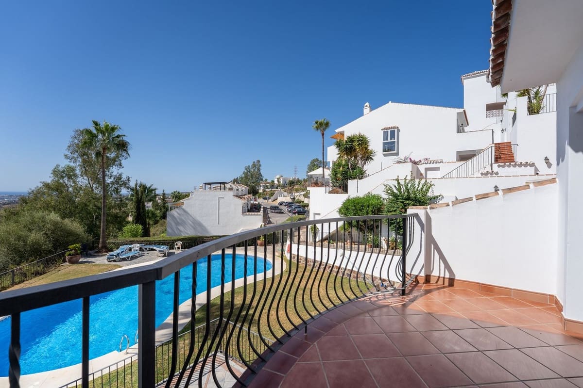 2 bedroom Apartment for sale in Mijas with pool garage - € 349,000 (Ref: 9470493)