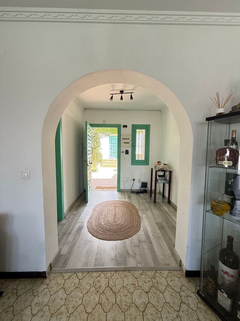 2 bedroom Villa for sale in Benalmadena with pool garage - € 820,000 (Ref: 9491097)