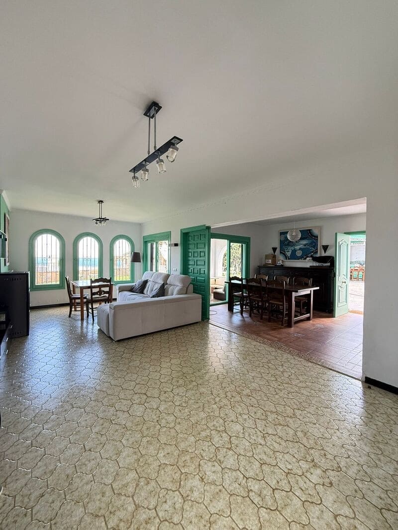 2 bedroom Villa for sale in Benalmadena with pool garage - € 820,000 (Ref: 9491097)