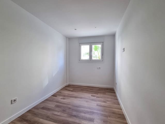 3 bedroom Apartment for sale in Torreblanca, Fuengirola with garage - € 440,000 (Ref: 9503882)