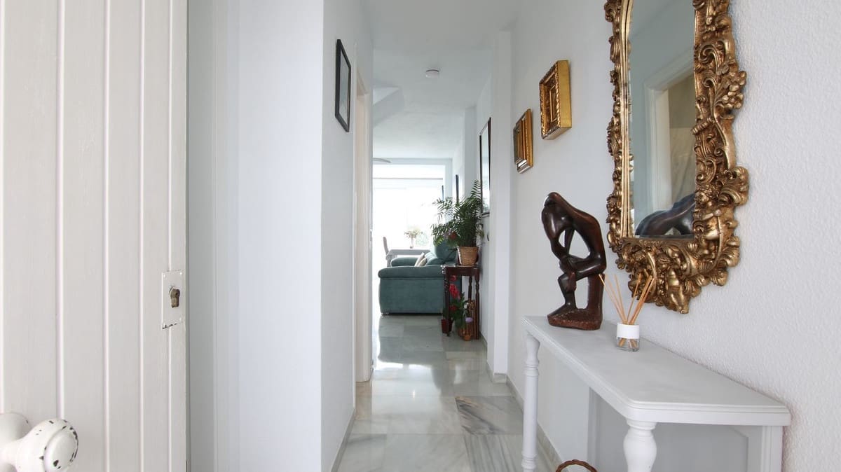 Ático de 1 habitación en Riviera del Sol en venta con piscina garaje - 295.000 € (Ref: 9513131)