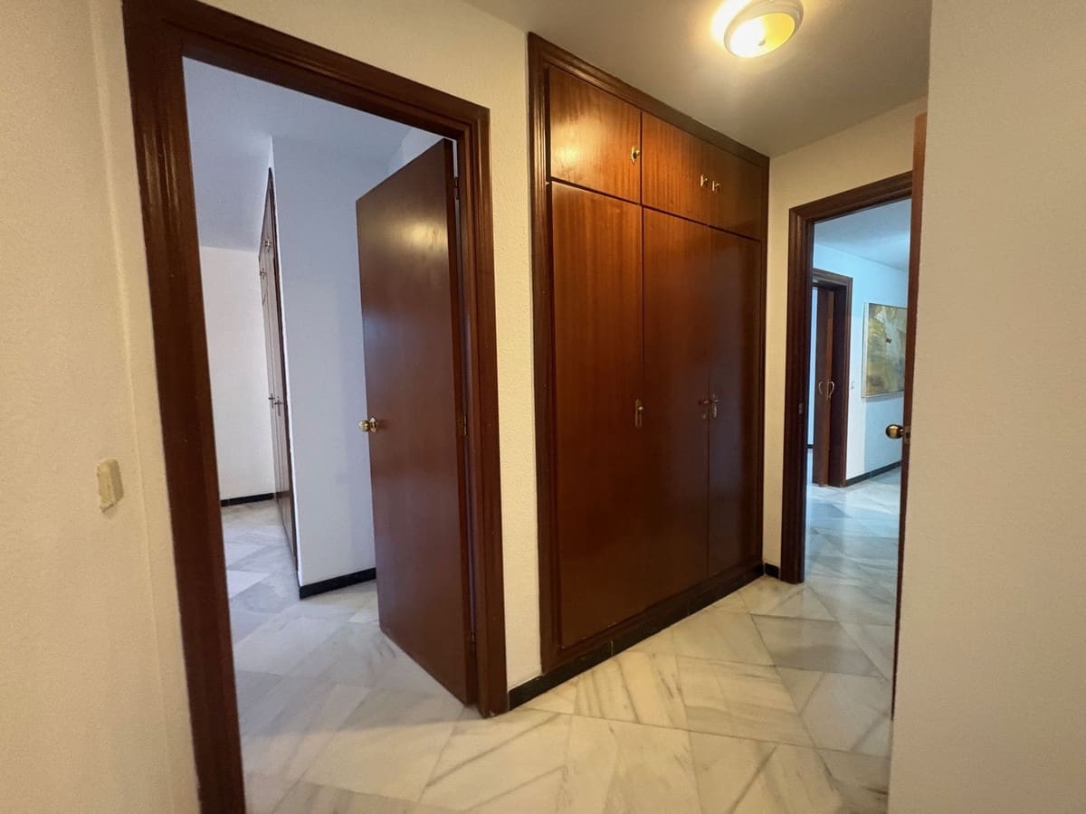 Apartamento de 3 habitaciones en San Pedro de Alcantara en venta - 349.000 € (Ref: 9526160)