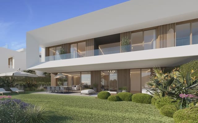 Pareado de 4 habitaciones en Estepona en venta con piscina garaje - 1.580.000 € (Ref: 9530366)