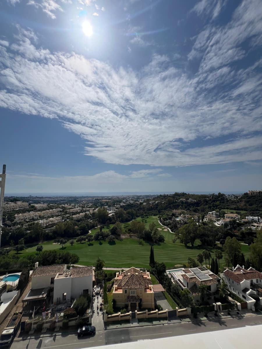 3 sovrum Takvåning till salu i La Quinta med pool garage - 2 300 000 € (Ref: 9533235)