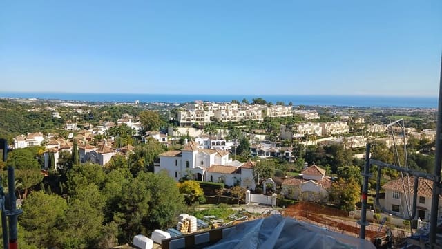 3 makuuhuone Huoneisto myytävänä paikassa La Quinta, Benahavís mukana uima-altaan 
autotalli - 1 550 000 € (Ref: 9533237)