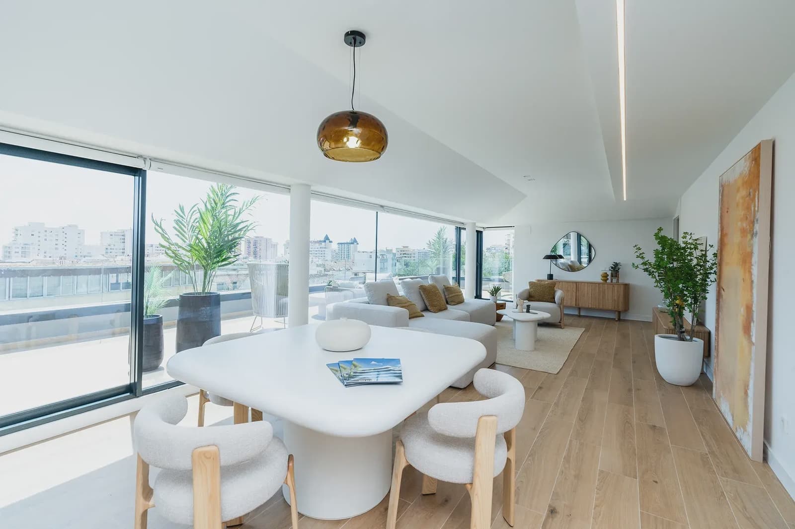 3 bedroom Apartment for sale in Fuengirola with pool garage - € 1,550,000 (Ref: 9533239)