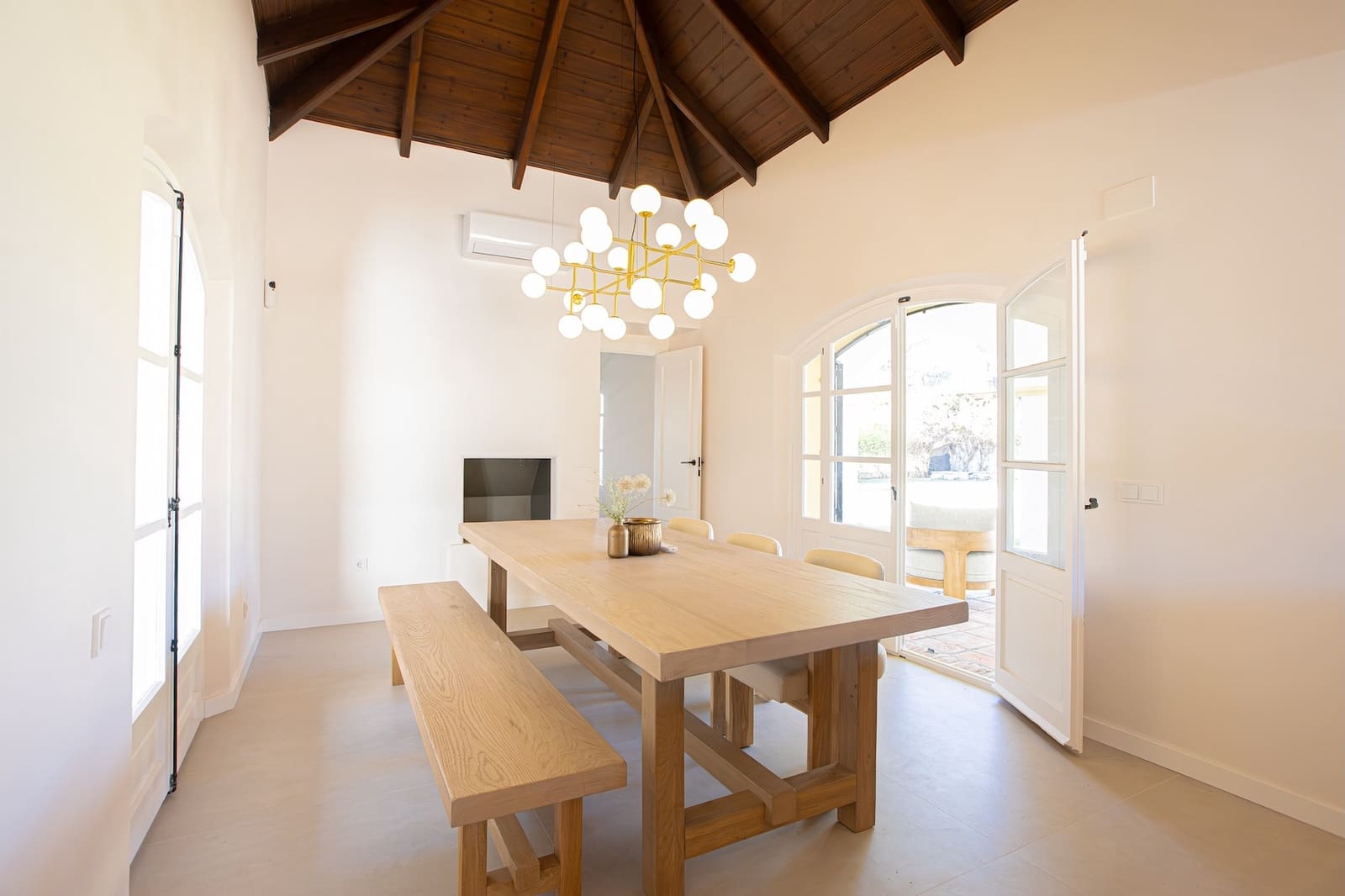 4 soveværelse Villa til salg i El Paraiso med swimmingpool garage - € 2.495.000 (Ref: 9533240)