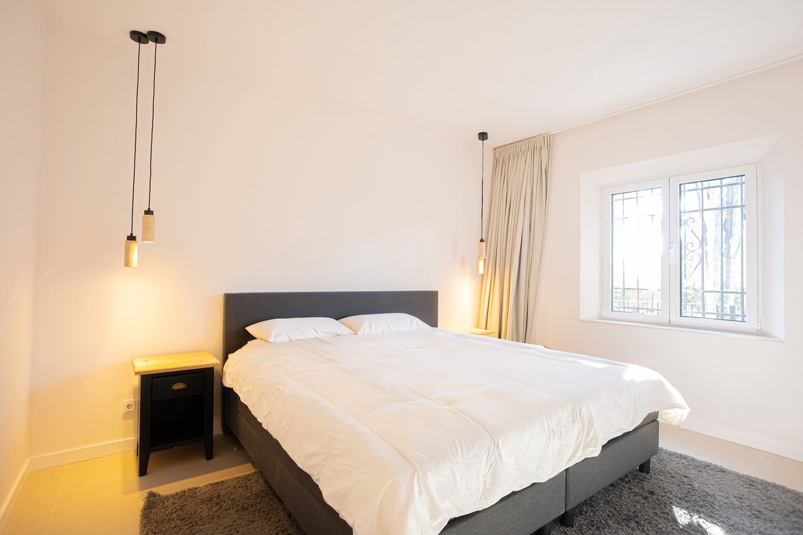 4 soveværelse Villa til salg i El Paraiso med swimmingpool garage - € 2.495.000 (Ref: 9533240)