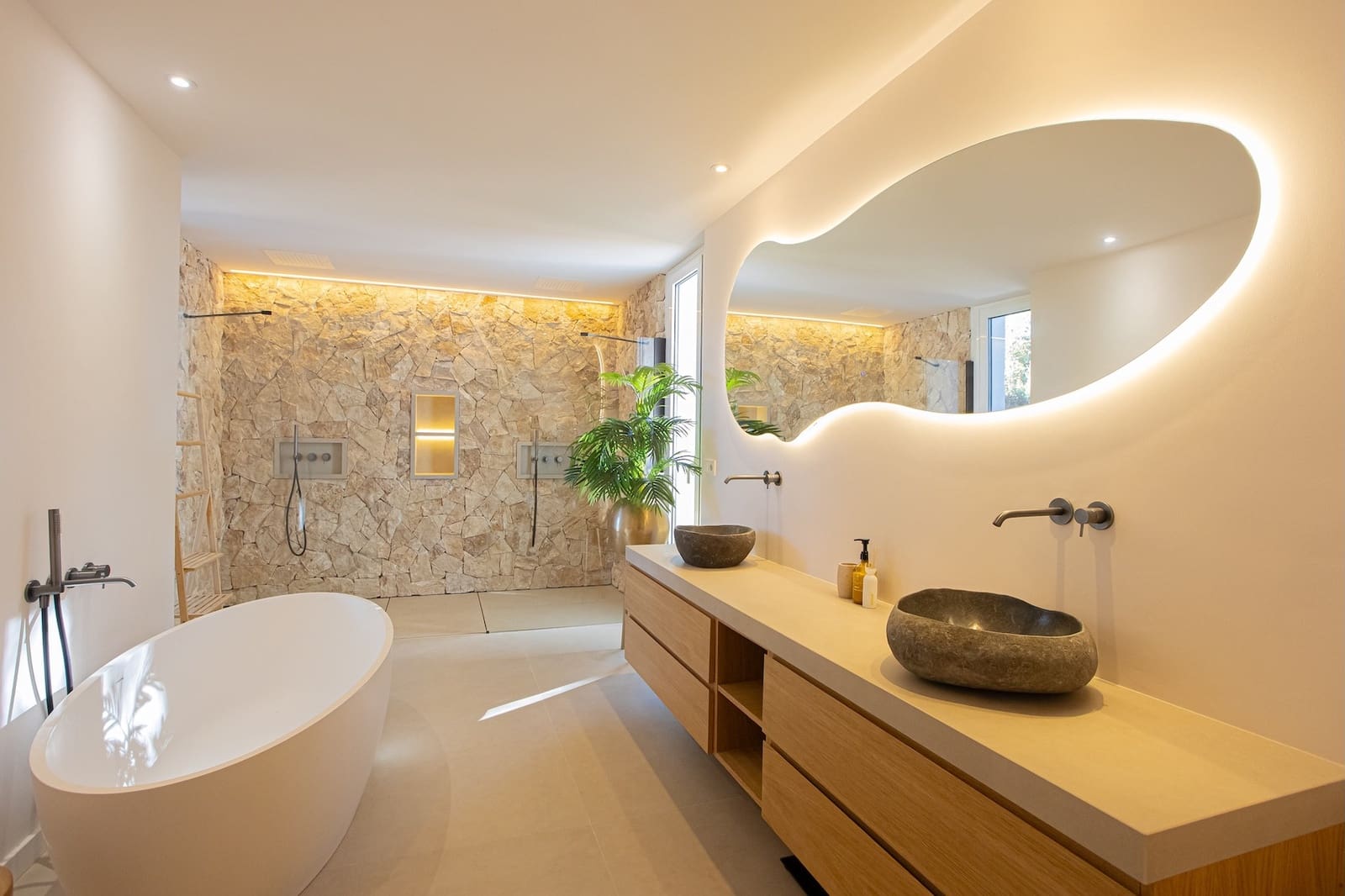 4 soveværelse Villa til salg i El Paraiso med swimmingpool garage - € 2.495.000 (Ref: 9533240)