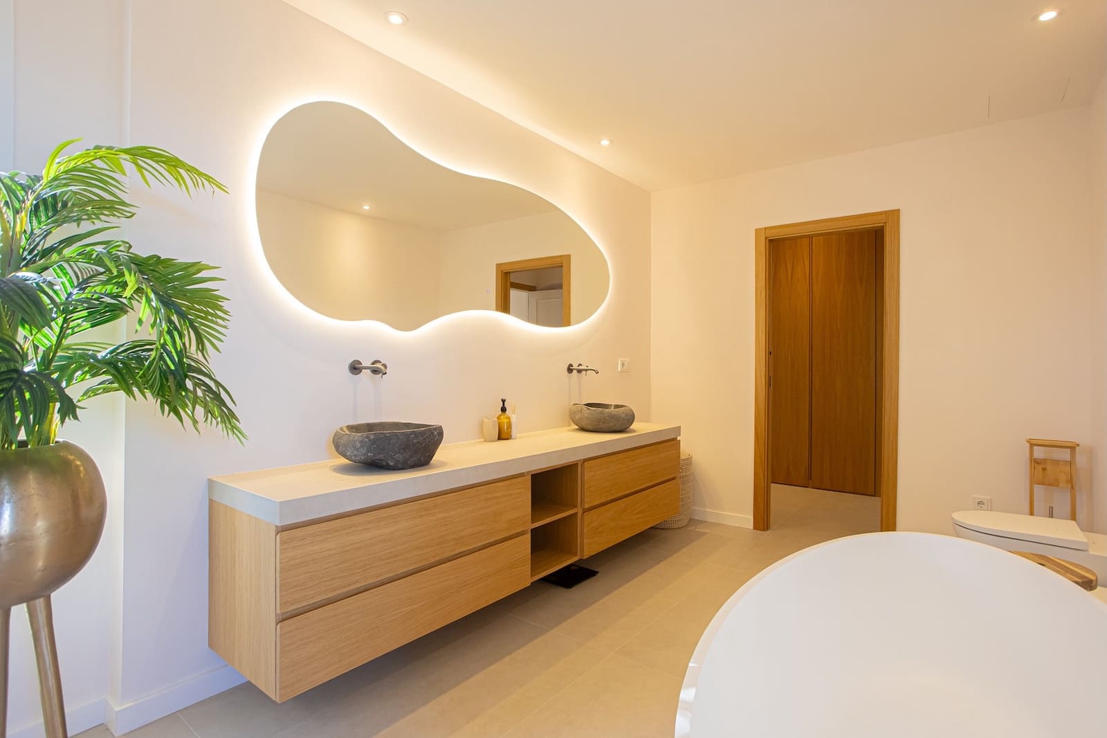 4 soveværelse Villa til salg i El Paraiso med swimmingpool garage - € 2.495.000 (Ref: 9533240)