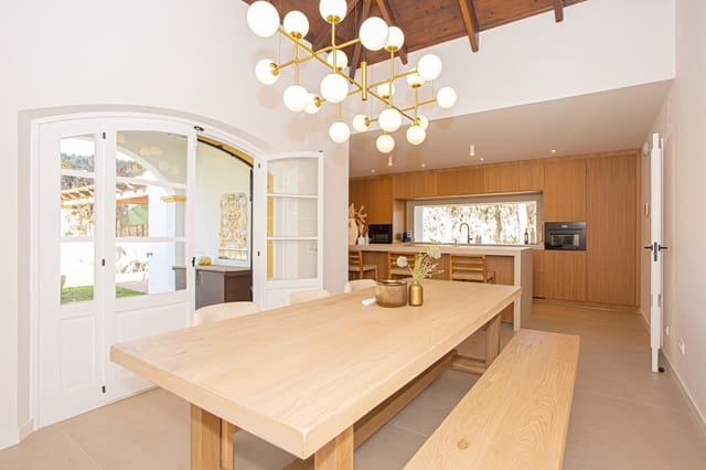 4 soveværelse Villa til salg i El Paraiso, Estepona med swimmingpool garage - € 2.495.000 (Ref: 9533240)