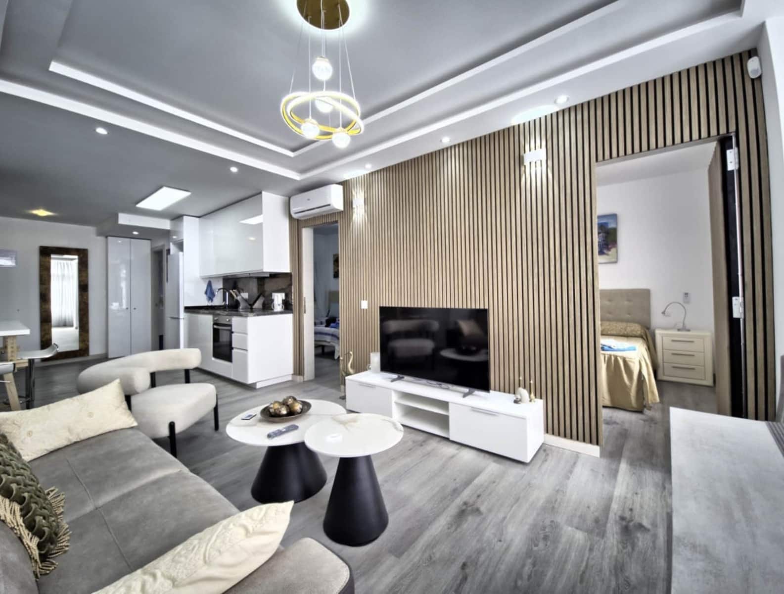 2 bedroom Apartment for sale in Marbella with pool - € 450,000 (Ref: 9533241)