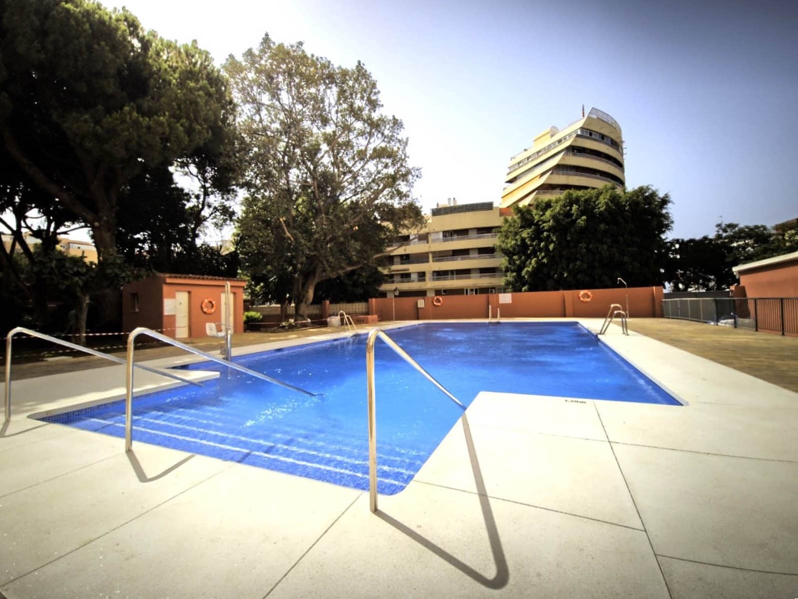 2 bedroom Apartment for sale in Marbella with pool - € 450,000 (Ref: 9533241)