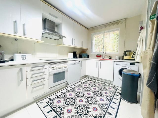 2 soverom Leilighet til salgs i La Quinta, Benahavís med svømmebasseng garasje - € 365 000 (Ref: 9533243)