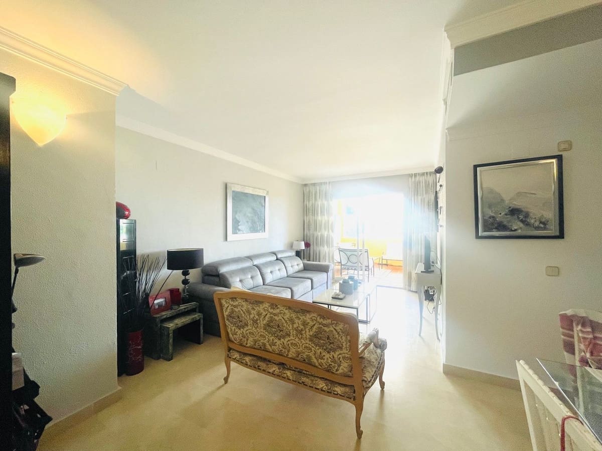 2 soverom Leilighet til salgs i La Quinta med svømmebasseng garasje - € 365 000 (Ref: 9533243)