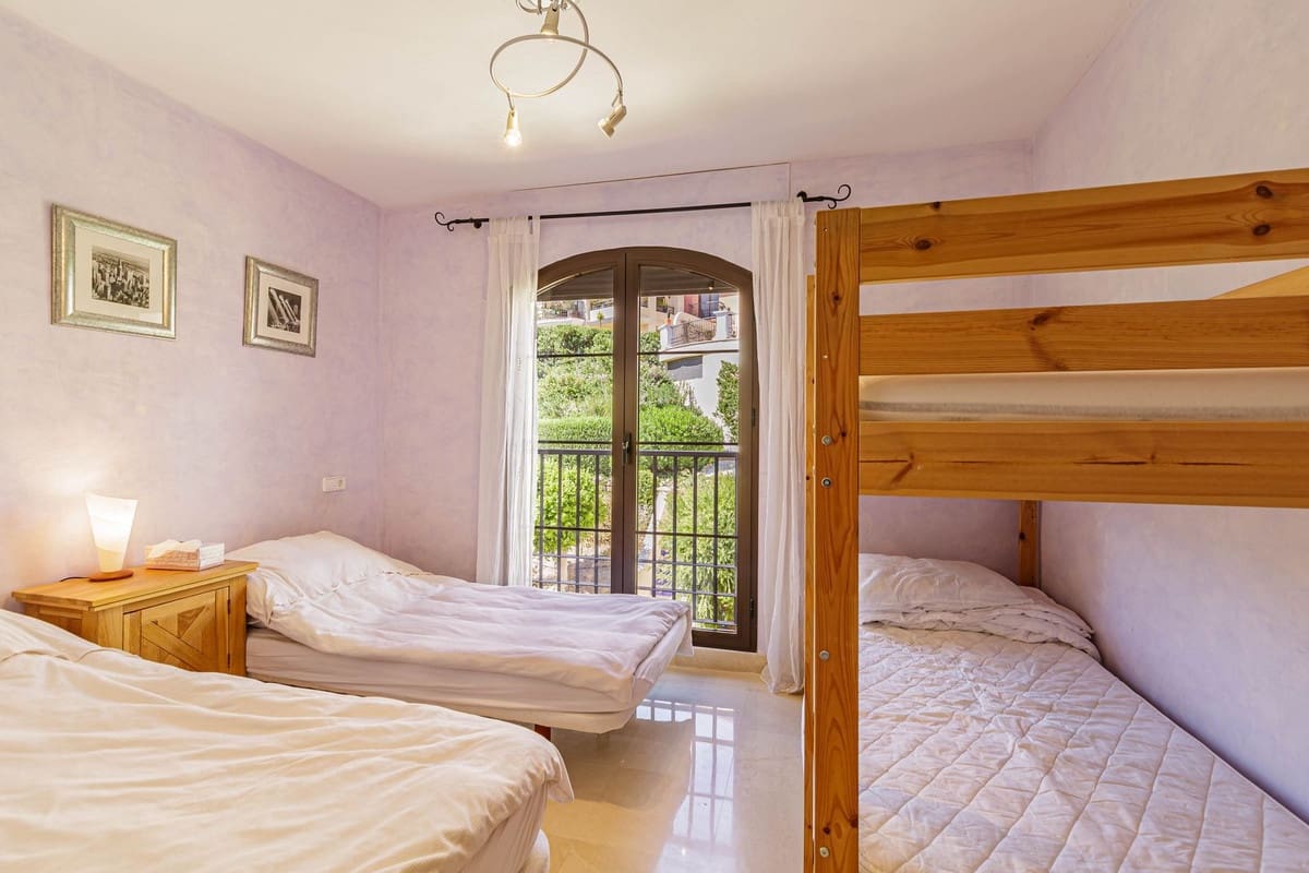 2 chambre Penthouse à vendre à Los Arqueros avec piscine garage - 449 000 € (Ref: 9533244)