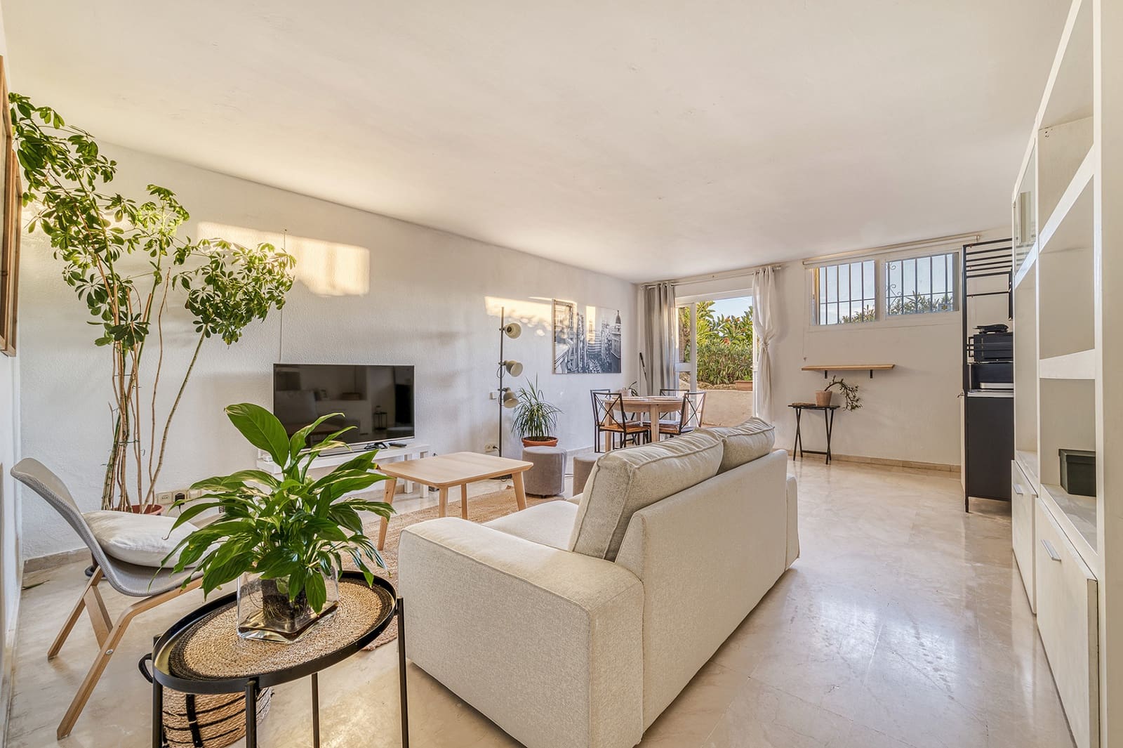 5 bedroom Apartment for sale in Marbella with pool garage - € 799,000 (Ref: 9535548)