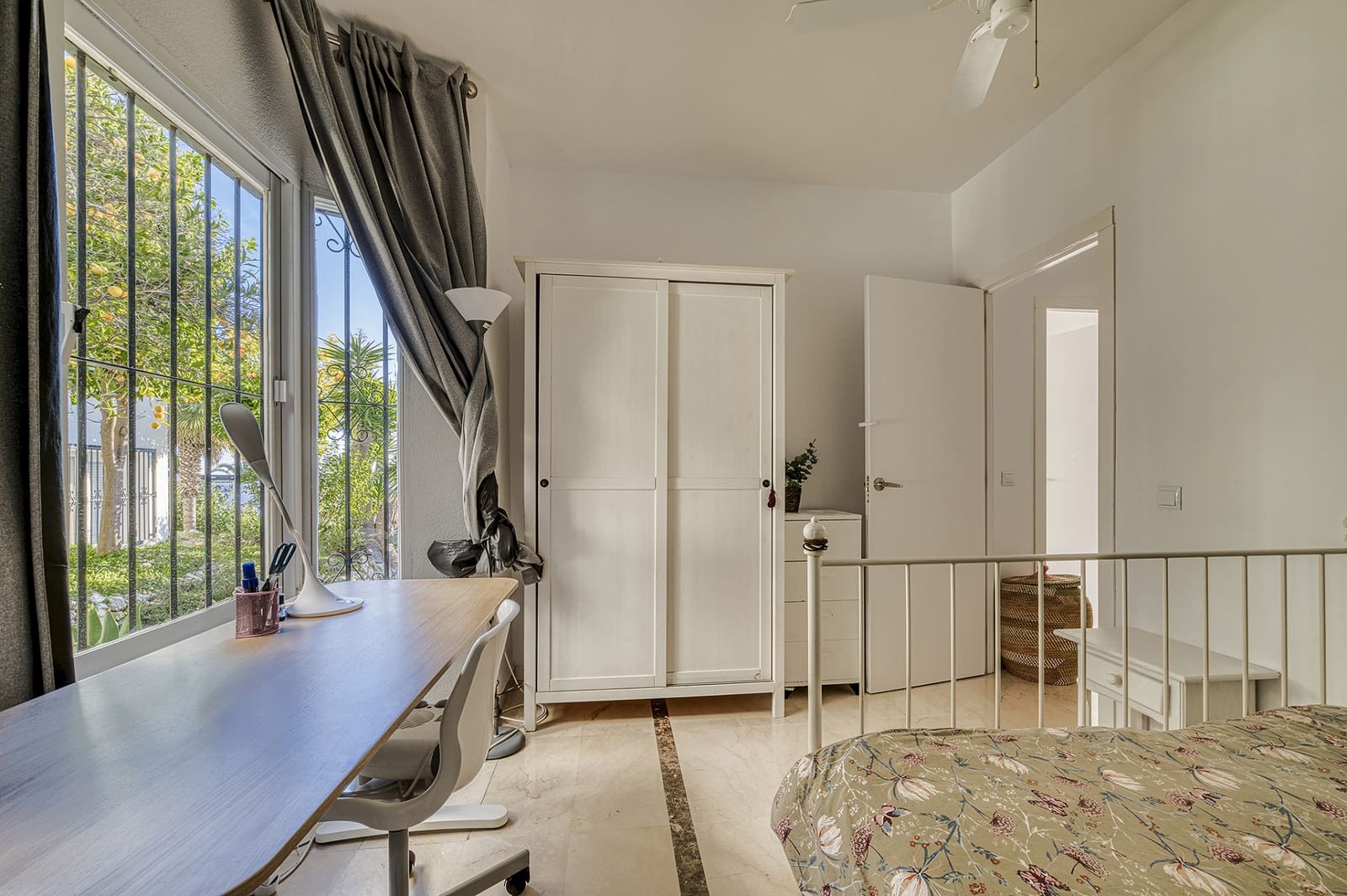 5 bedroom Apartment for sale in Marbella with pool garage - € 799,000 (Ref: 9535548)