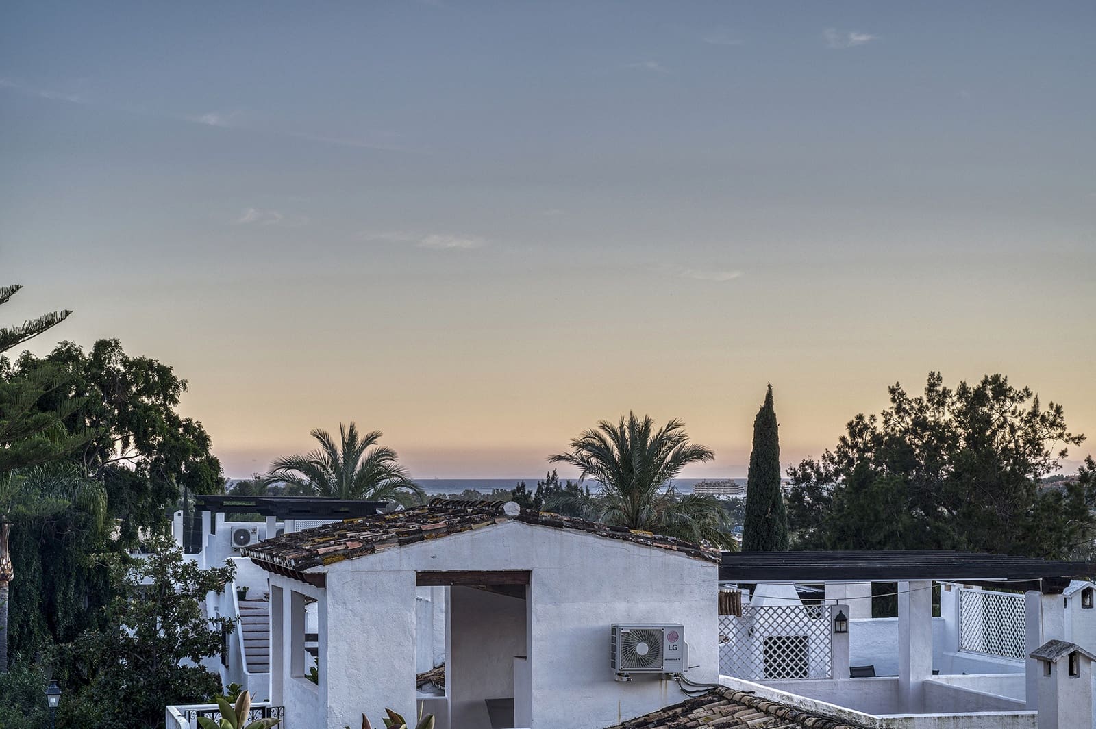 5 bedroom Apartment for sale in Marbella with pool garage - € 799,000 (Ref: 9535548)