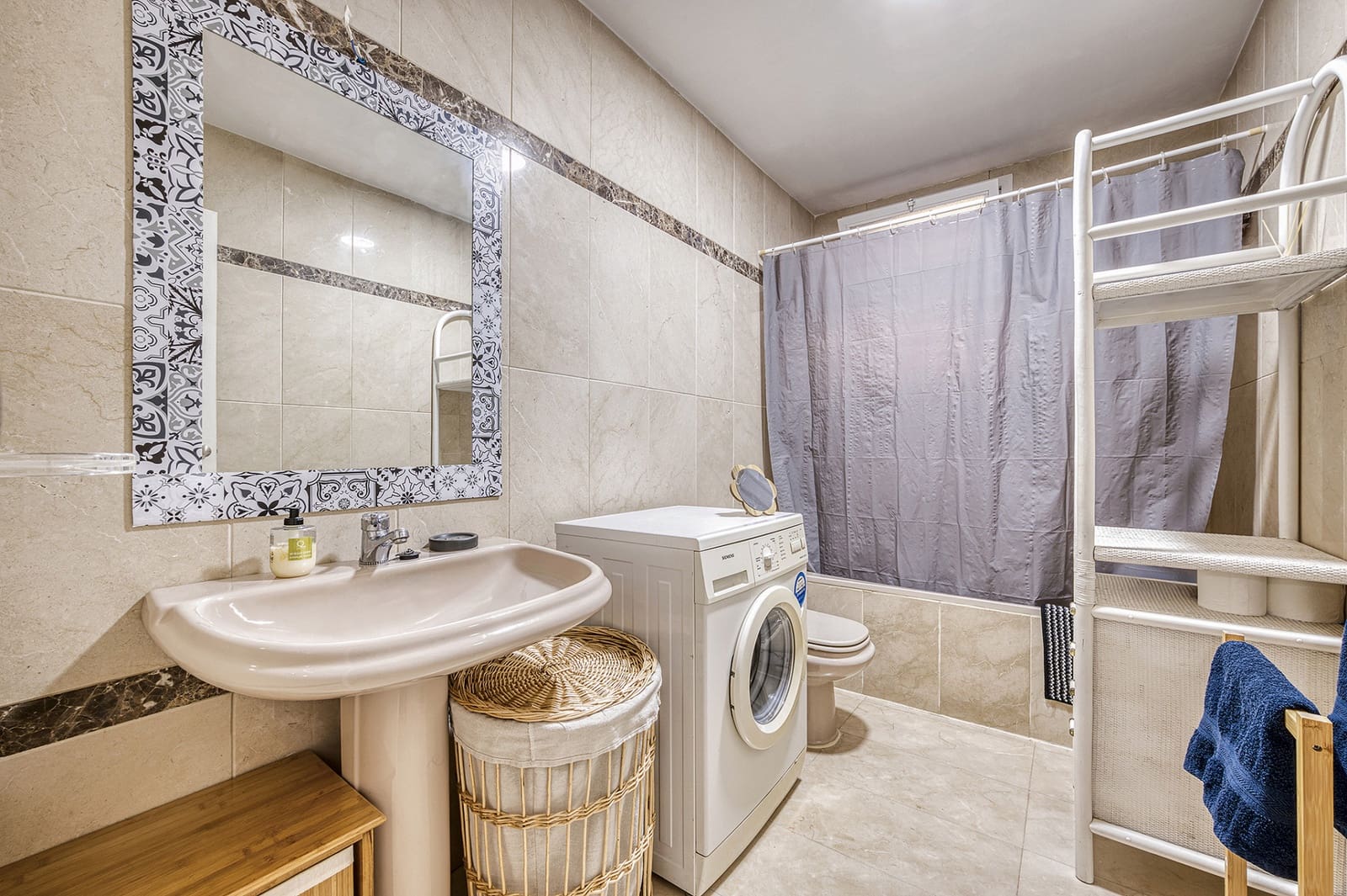 5 bedroom Apartment for sale in Marbella with pool garage - € 799,000 (Ref: 9535548)