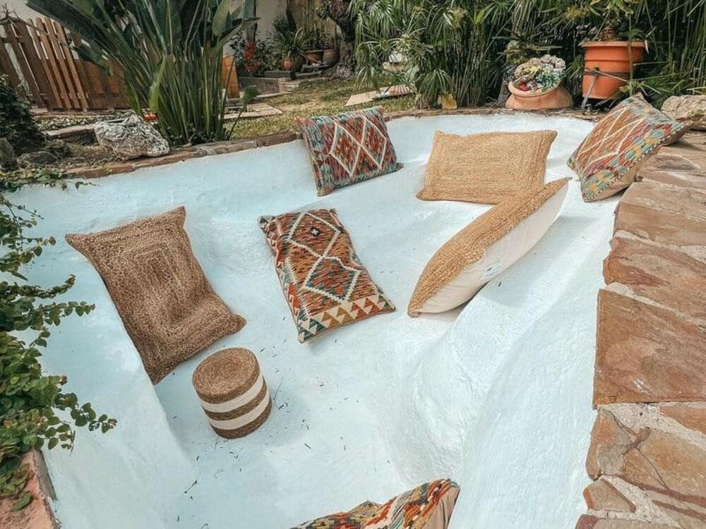 5 bedroom Villa for sale in Nueva Andalucia with pool - € 1,600,000 (Ref: 9543095)