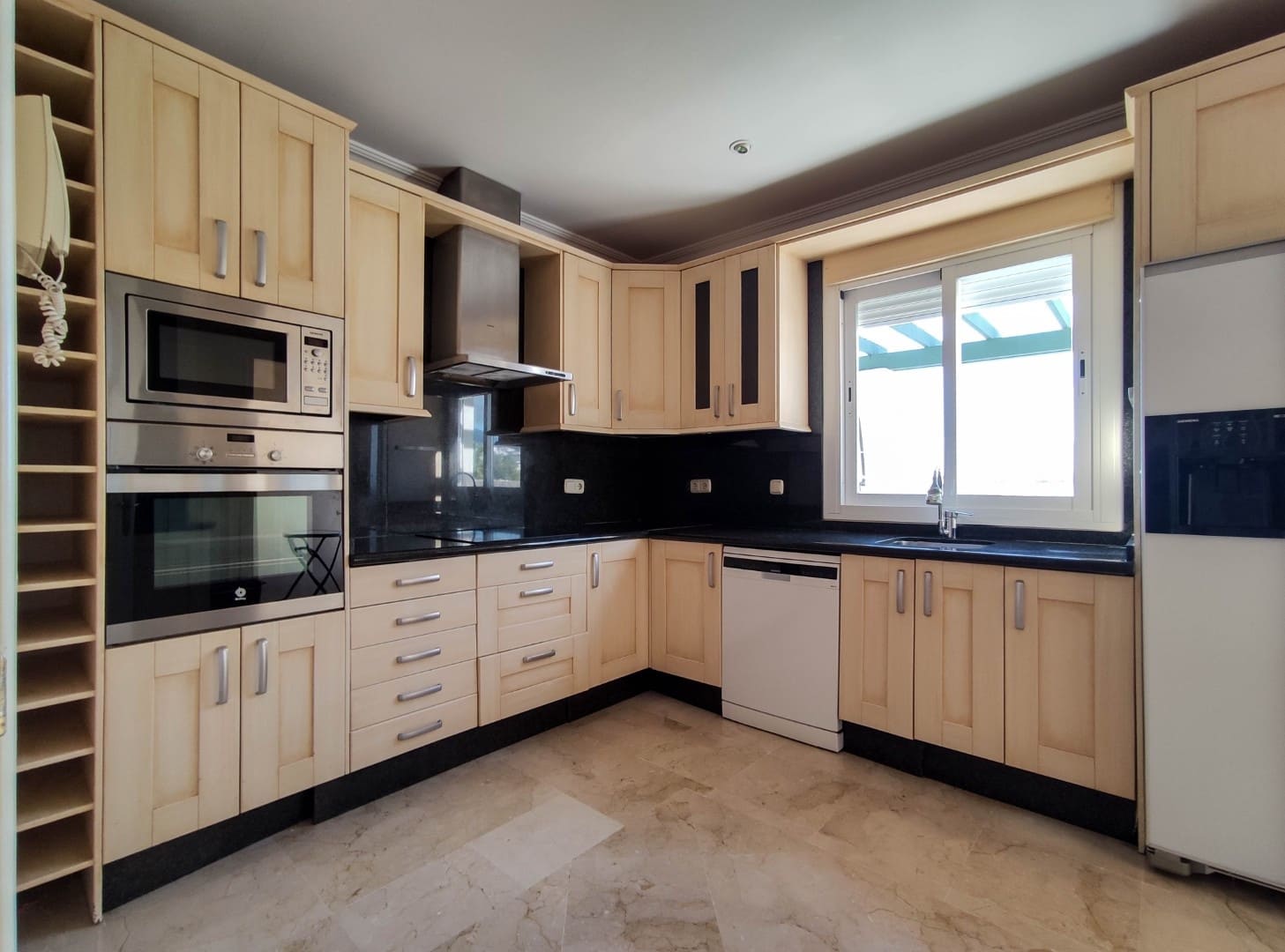 3 sovrum Takvåning till salu i Marbella med pool garage - 1 085 000 € (Ref: 9543097)